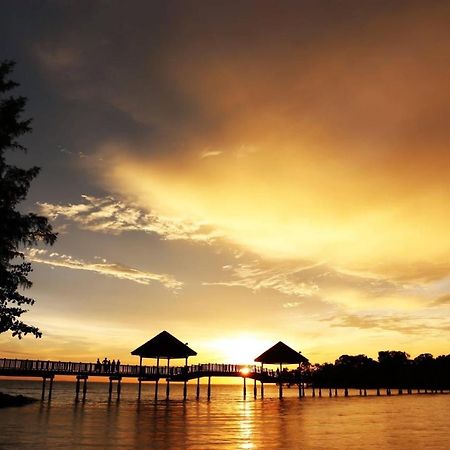 Smilez Homestay H102 & A306 At Pd Perdana Kondo Resort Port Dickson Eksteriør bilde